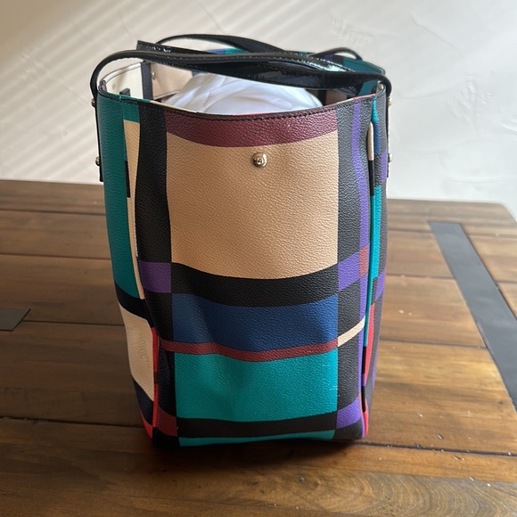 Kate Spade Colorblock Leather Tote Patent Leather Handles - Picture 3 of 14